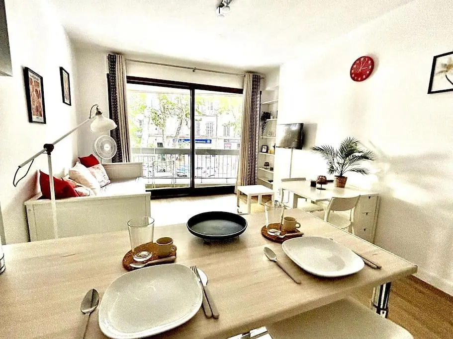 Studio Lumineux Avec Terrasse Aix-en-Provence Apartment